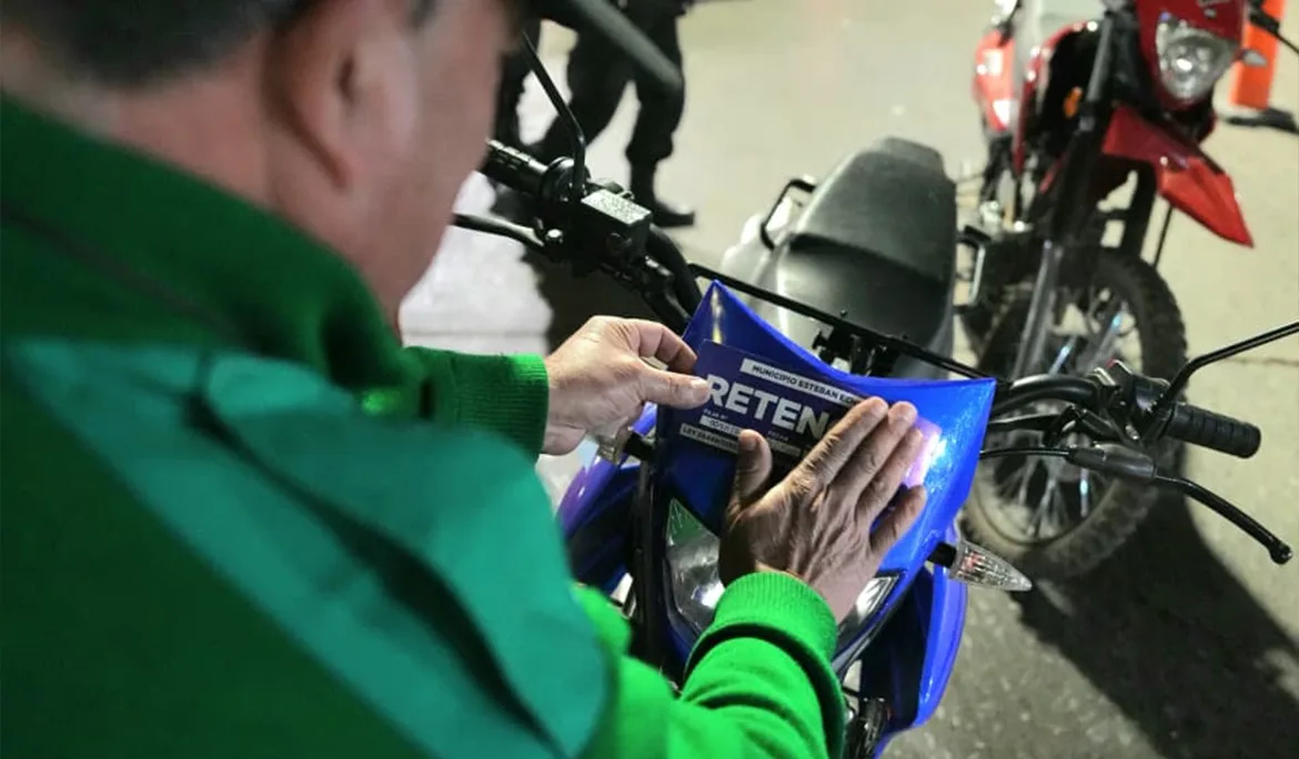 Controles de seguridad en Monte Grande y 9 de Abril