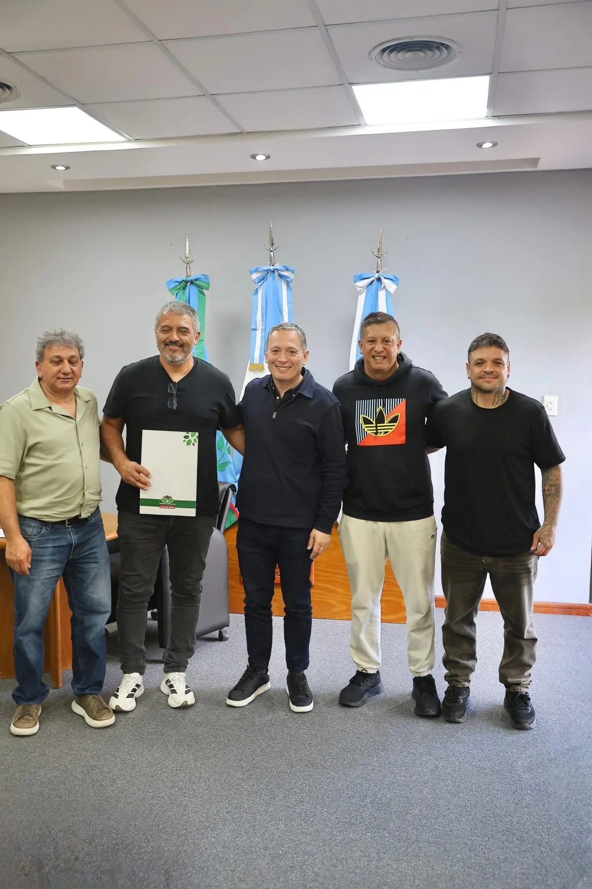 El club Mayo recibe apoyo del municipio para nuevas obras