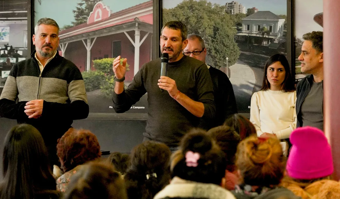 El Municipio entregó 90 tarjetas del Plan Más Vida en Esteban Echeverría