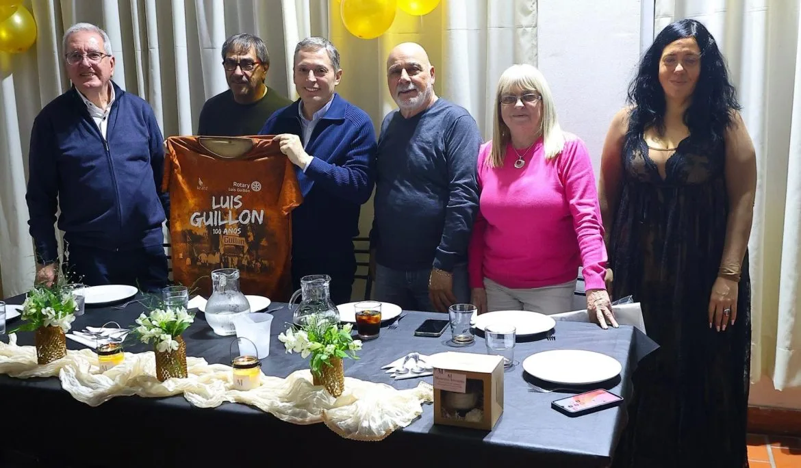 Entregaron subsidio en el aniversario de la Asociación Amigos de Luis Guillón