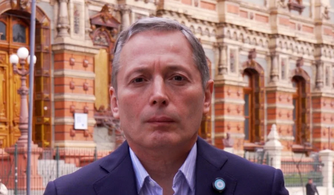 Esteban Echeverría se opone a la privatización de AySA