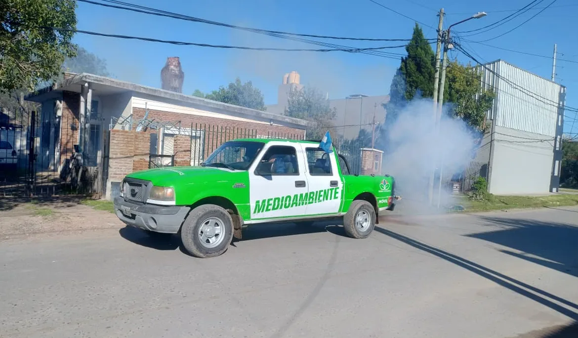 Fumigación avanza en Esteban Echeverría para combatir enfermedades
