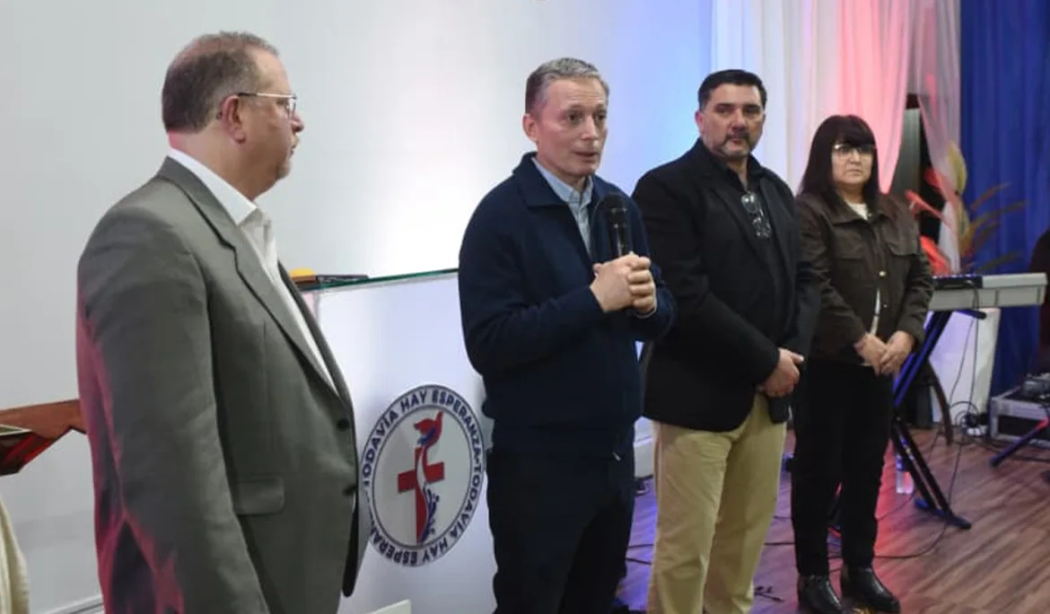 La Iglesia Cristiana Celebró 20 Años de Servicio en Monte Grande
