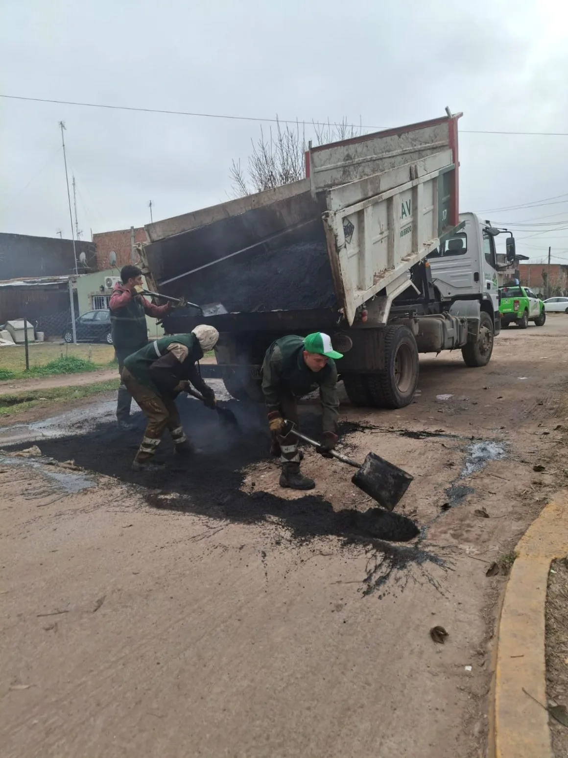 Mejoran calles de 9 de Abril con nuevo bacheo
