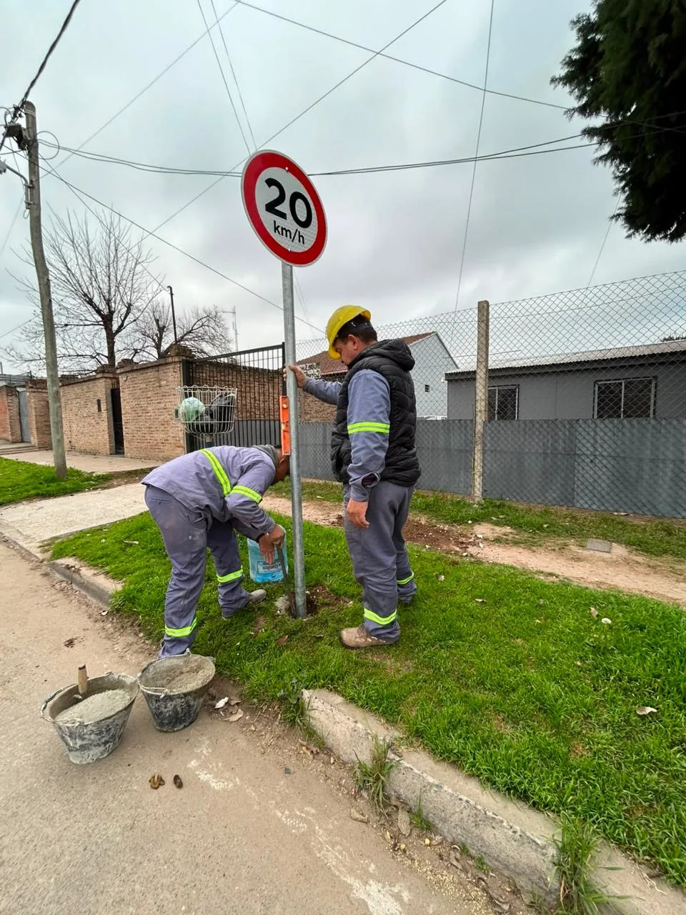 Mejoran la seguridad vial en La Escuela de Hoy, El Jagüel