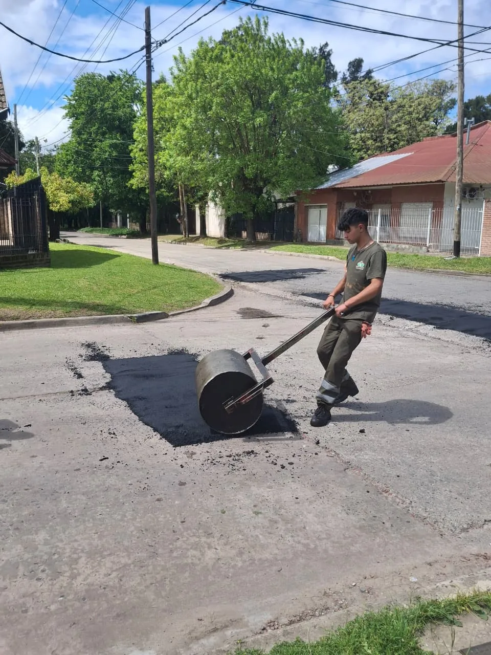 Mejoras en El Jagüel: bacheo y mantenimiento de calles