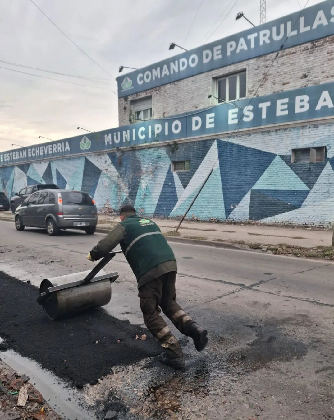 Mejoras viales en Luis Guillón con nuevas obras de bacheo