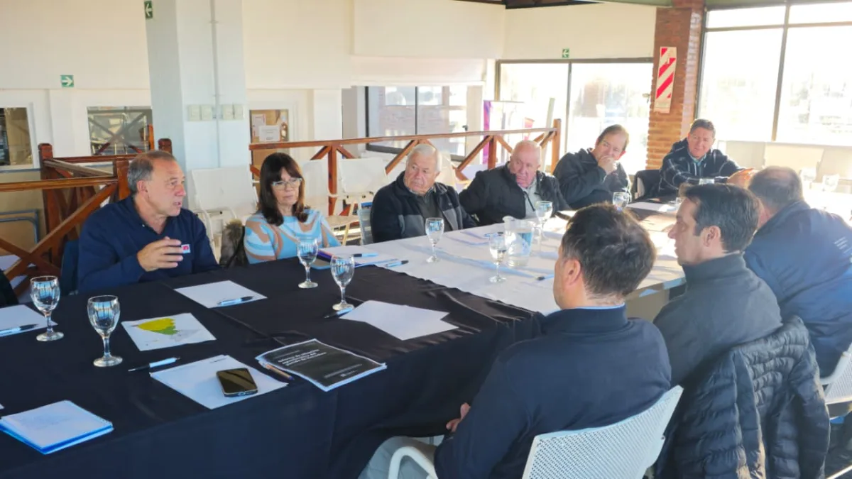 Asistencia a productores por inundaciones en Necochea avanza