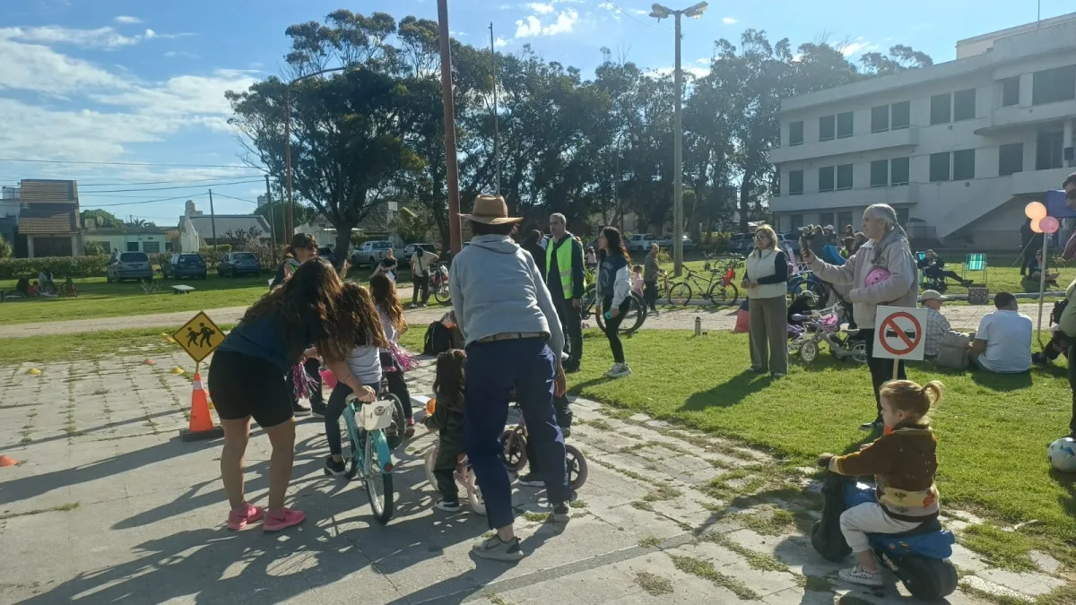 Jornada de educación vial en Quequén reunió a vecinos de todas las edades
