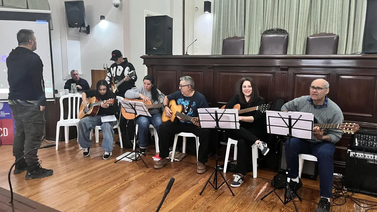 La Escuela de Artes presentó su trabajo en el Concejo Deliberante