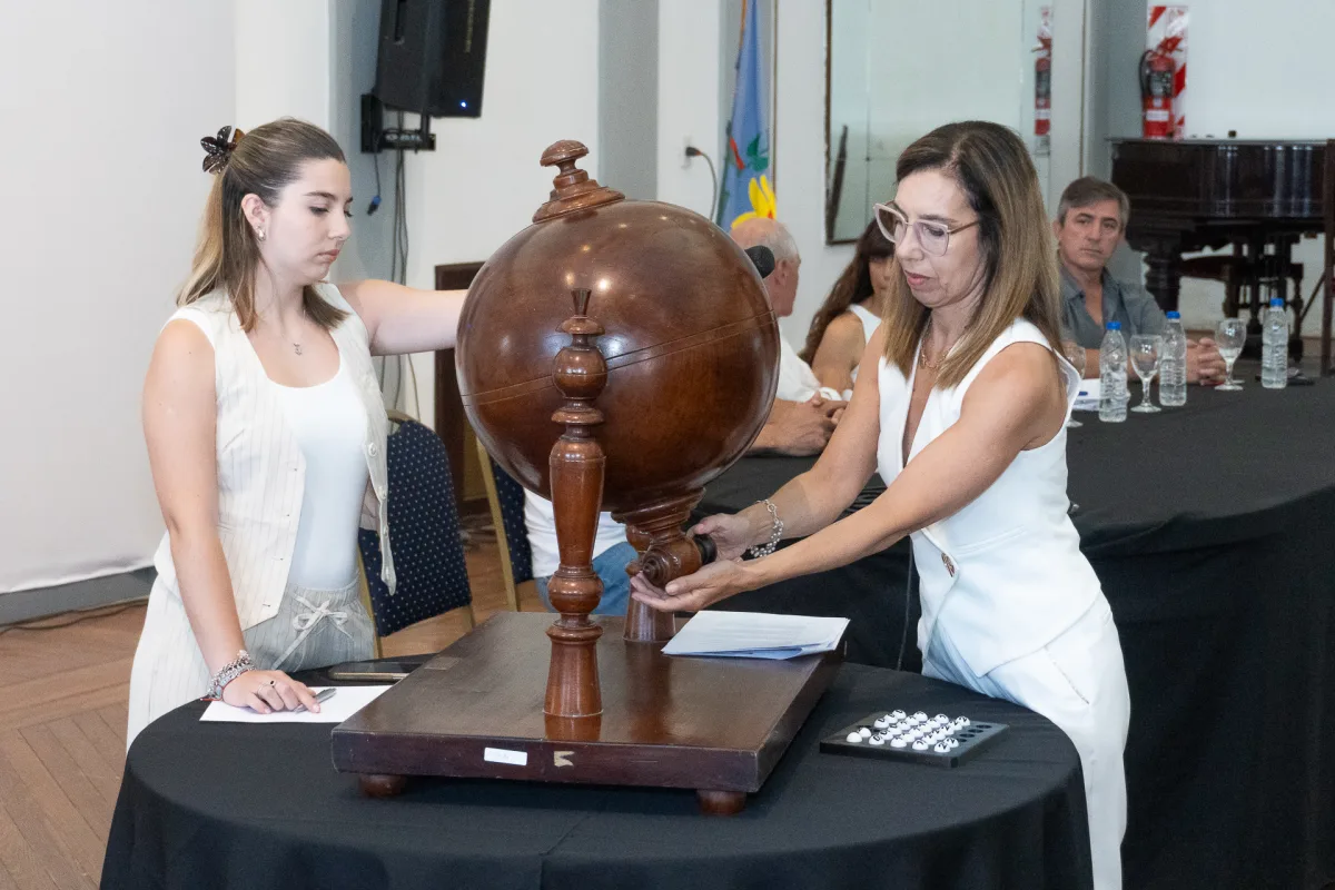 Sorteo para la subasta del teatro Auditórium en Necochea