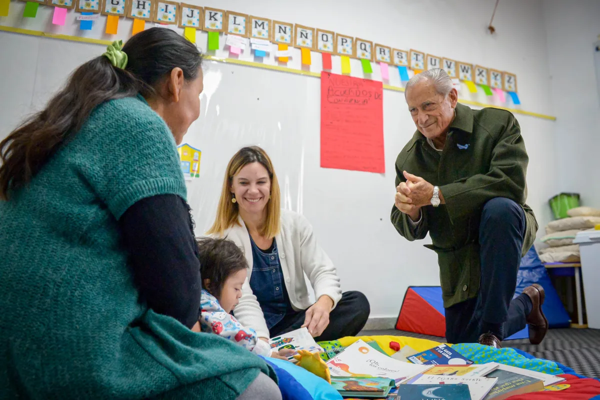 El intendente Juan de Jesús visitó la Escuela Especial N°503