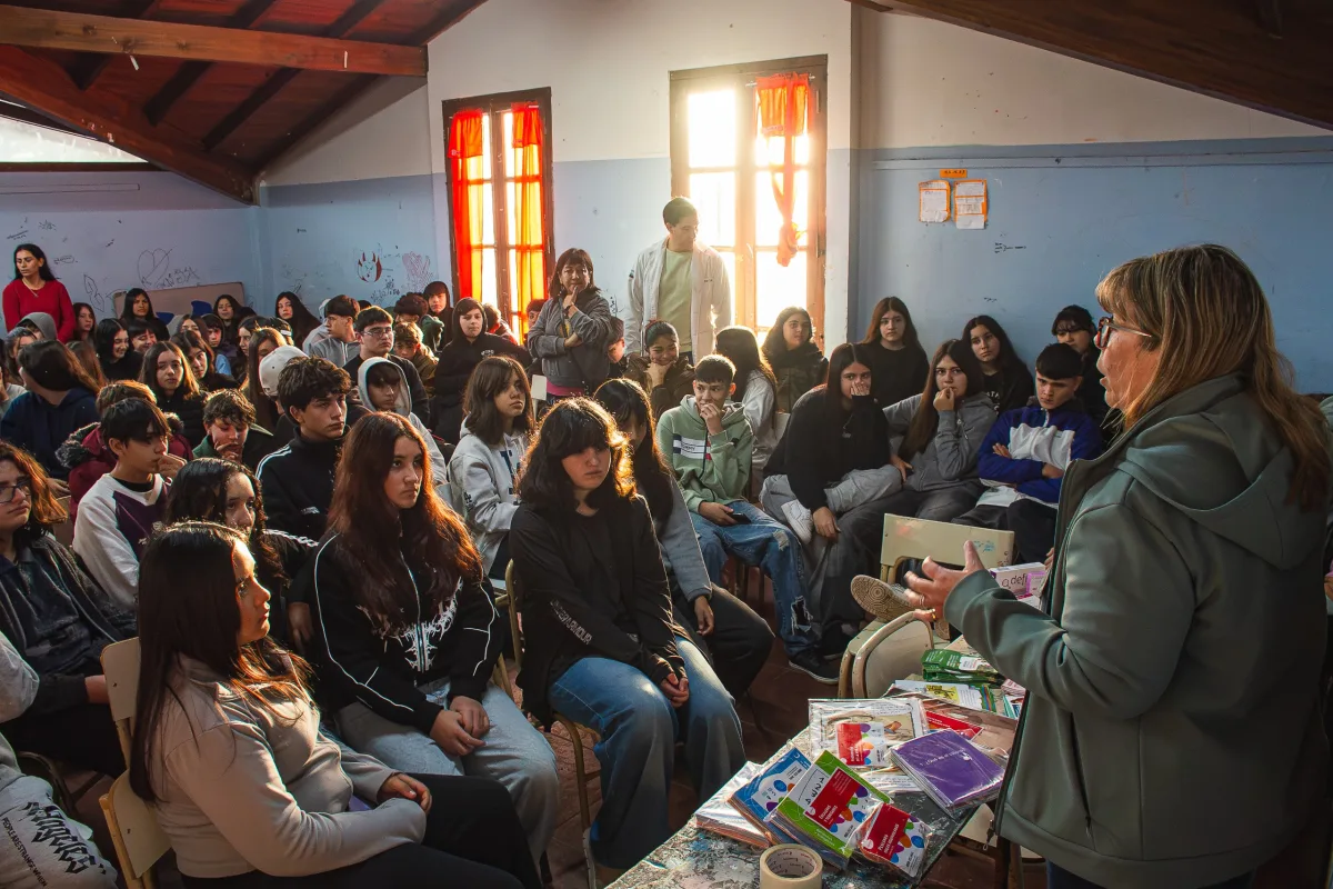 Estudiantes de San Bernardo participaron en charla sobre salud sexual