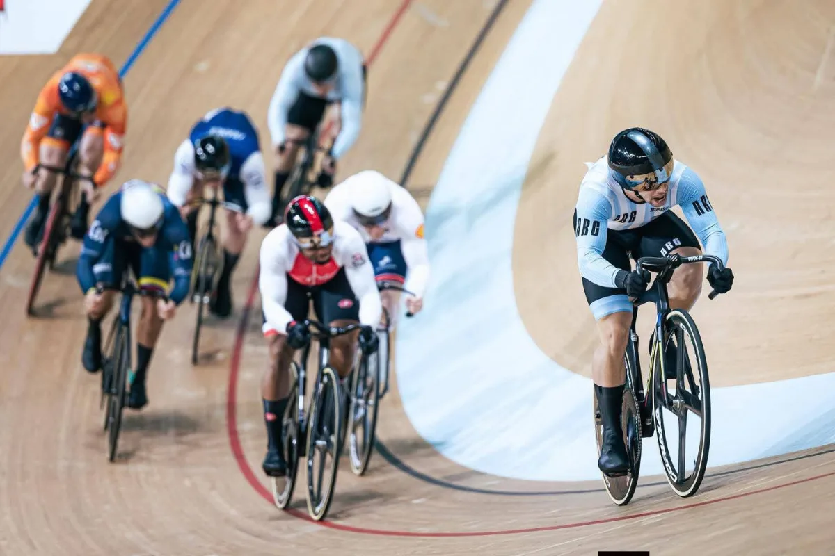 Lucas Vilar, 13° en el ranking mundial de ciclismo tras logros en Europa