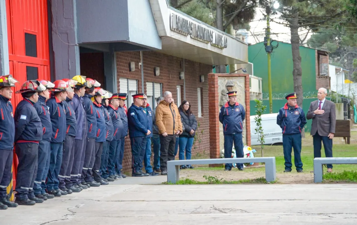 Reconocimiento a los Bomberos Voluntarios en San Bernardo