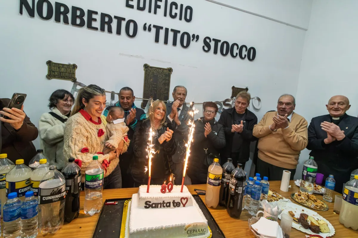 Santa Teresita celebró su 80º aniversario con nuevos símbolos