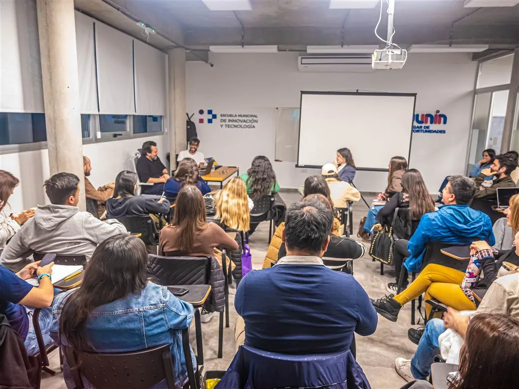 Inicia curso de Publicidad Digital en Junín para mejorar competencias