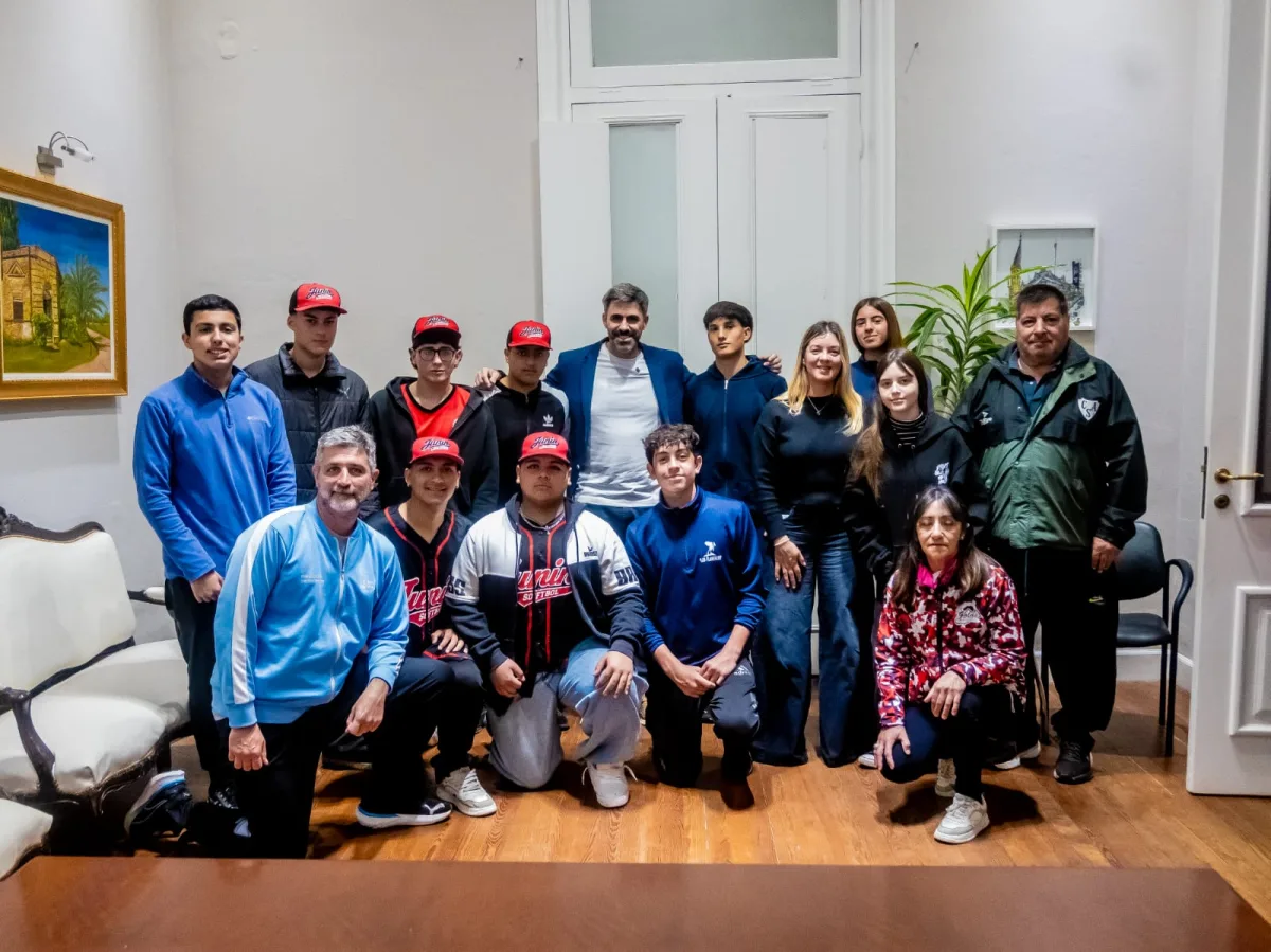 Juan Fiorini encabezó un encuentro con un grupo de deportistas locales que competirán en las finales