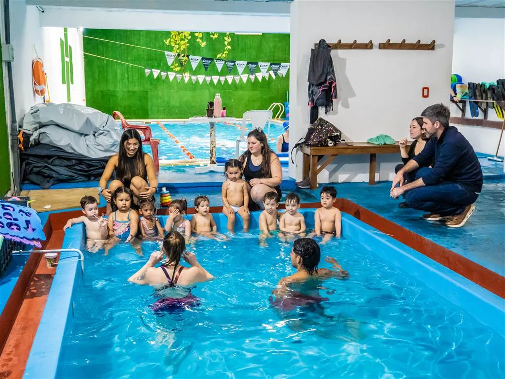Junín incorpora clases de natación en jardines maternales