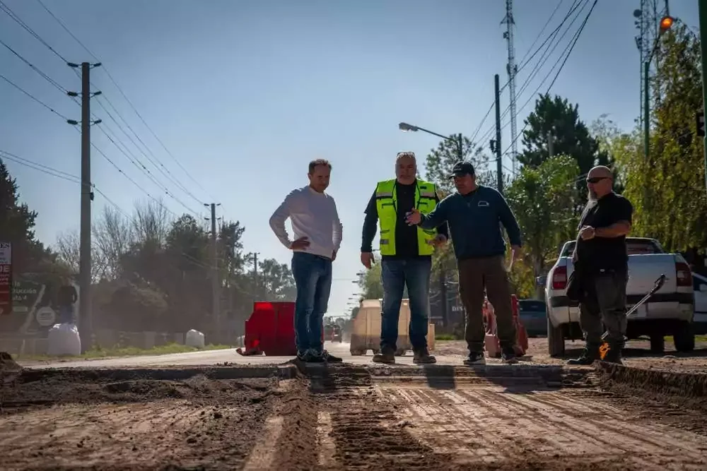 Inició el hormigonado de la Ruta 4 en Campana