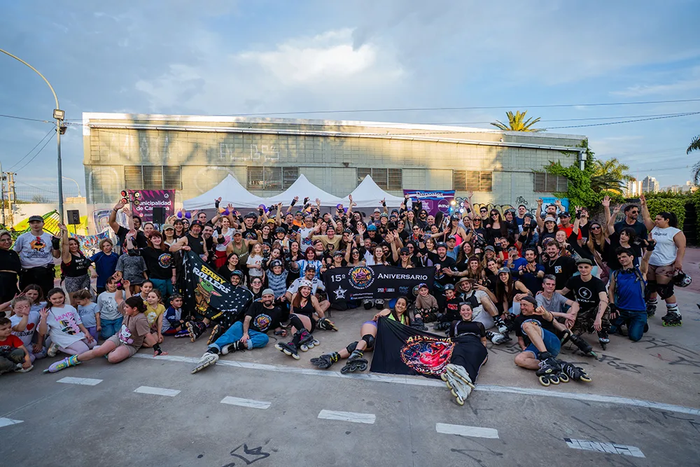 Más de 200 patinadores celebraron 15 años de Patín Urbano
