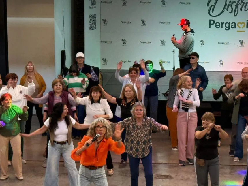 Celebración para adultos mayores reunió a más de 300 personas