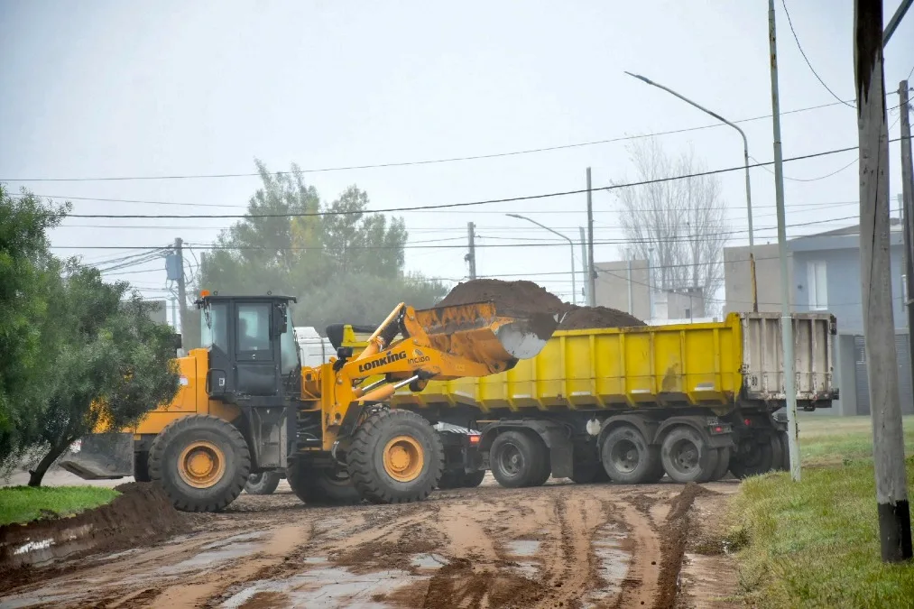 Comenzó la pavimentación en barrio Castelli I