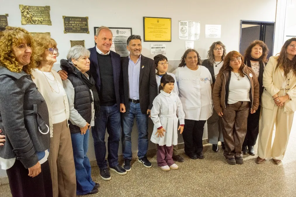 El centenario de la escuela Sócrates Anaya reunió a la comunidad educativa