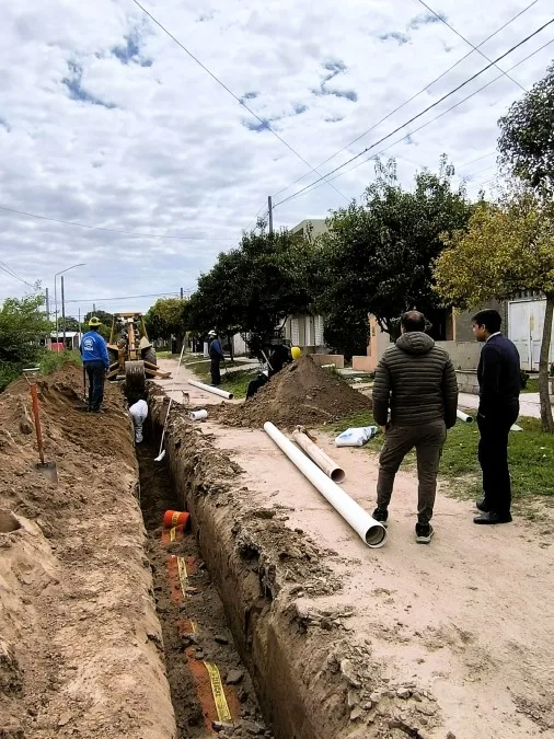 Mejoras en el acceso a cloacas en Pasaje Elías Moyano