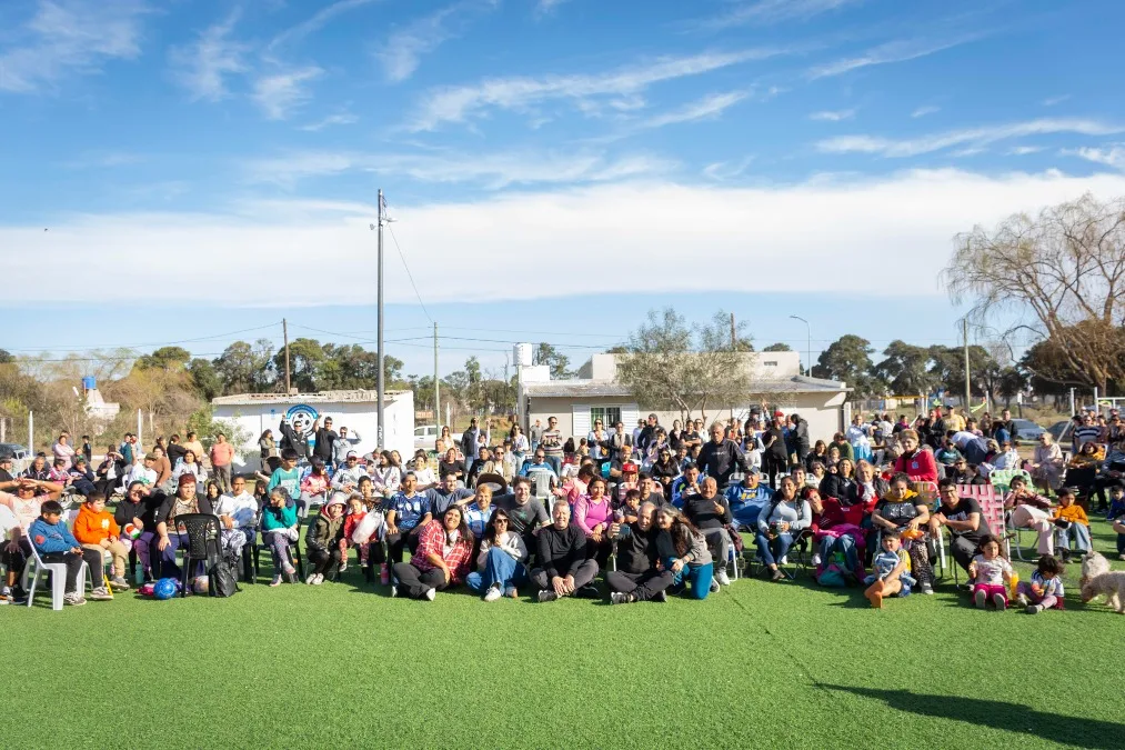Nuevo SUM y cancha de fútbol en el CIM Padre Mugica