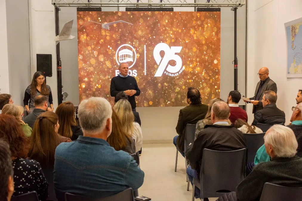 Río Cuarto celebra 95 años del EMOS con conversatorio y memoria histórica