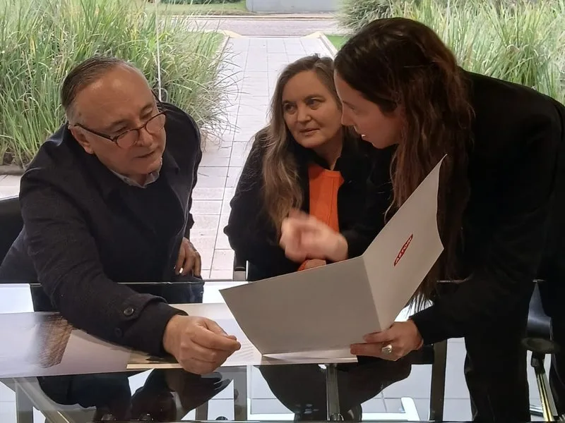 Accastello busca soluciones urbanas en visita a Astori