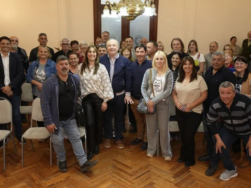 Dieciséis familias de Parque Norte recibieron sus escrituras