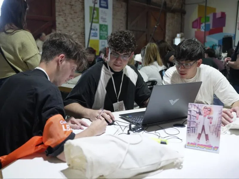Estudiantes de Villa María participaron en un Hackathon innovador