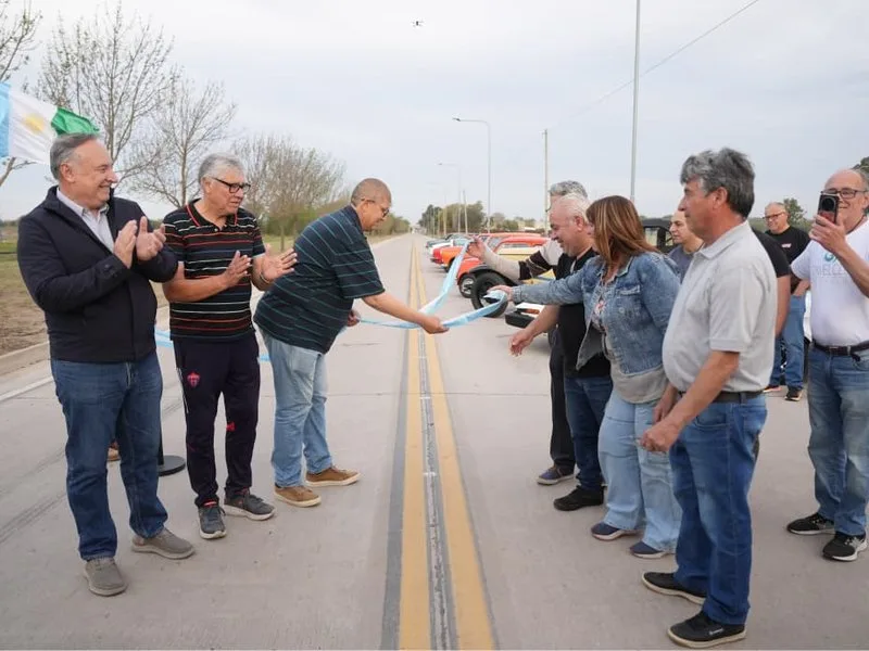 Inauguran pavimentación e iluminación en Avenida Savio de Villa María