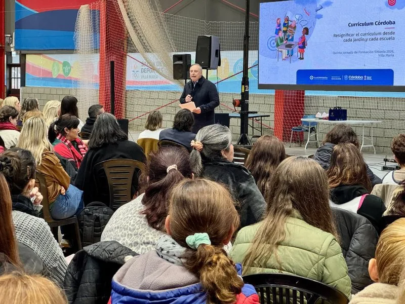 Más de 600 docentes participaron de jornada de formación en Villa María