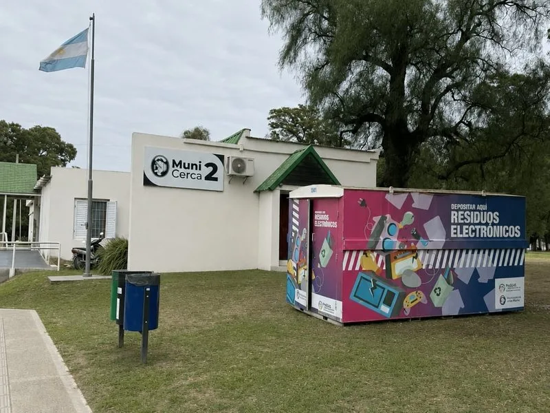 Nuevo contenedor de residuos electrónicos en el Parque Pereira