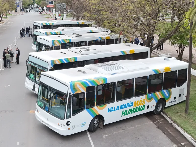 Nuevos colectivos y sistema de pago moderno en Villa María