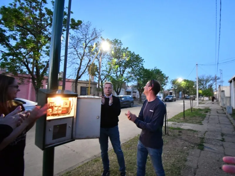 Barrio Jardín modernizó su alumbrado público con tecnología LED