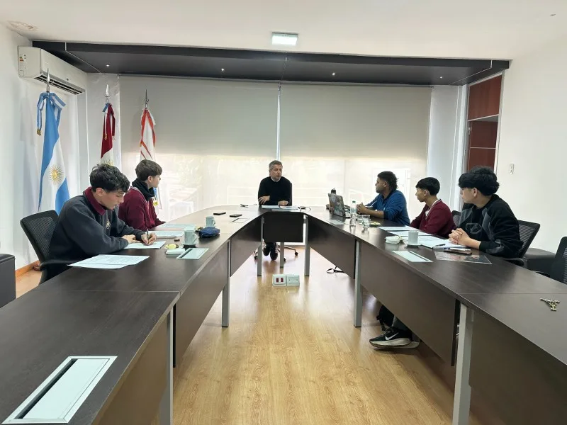 Estudiantes del IPET 50 dialogaron con el intendente sobre San Francisco