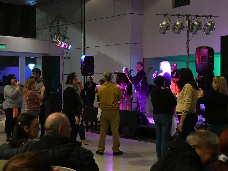 Feria de Diseñadores y Emprendedores con música en vivo este fin de semana