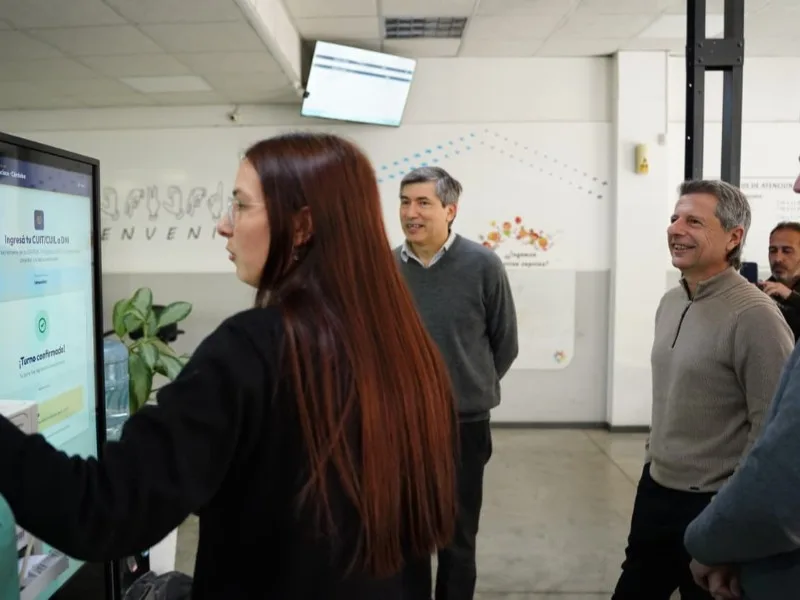 San Francisco implementó tótems de autogestión para trámites
