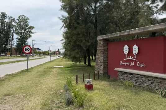 Avanza la pavimentación en Campos del Oeste pese a la cautelar