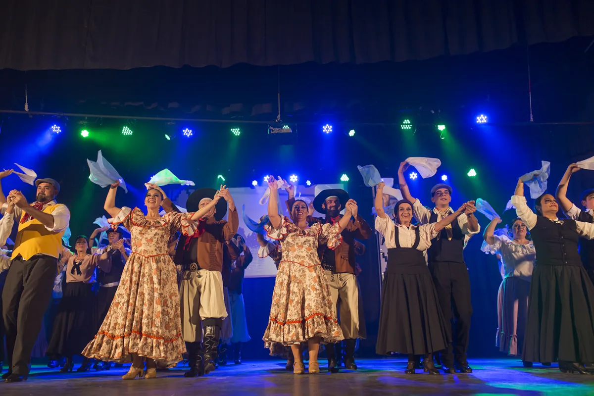 Bailando en la Posta: Folklore y música en Bell Ville