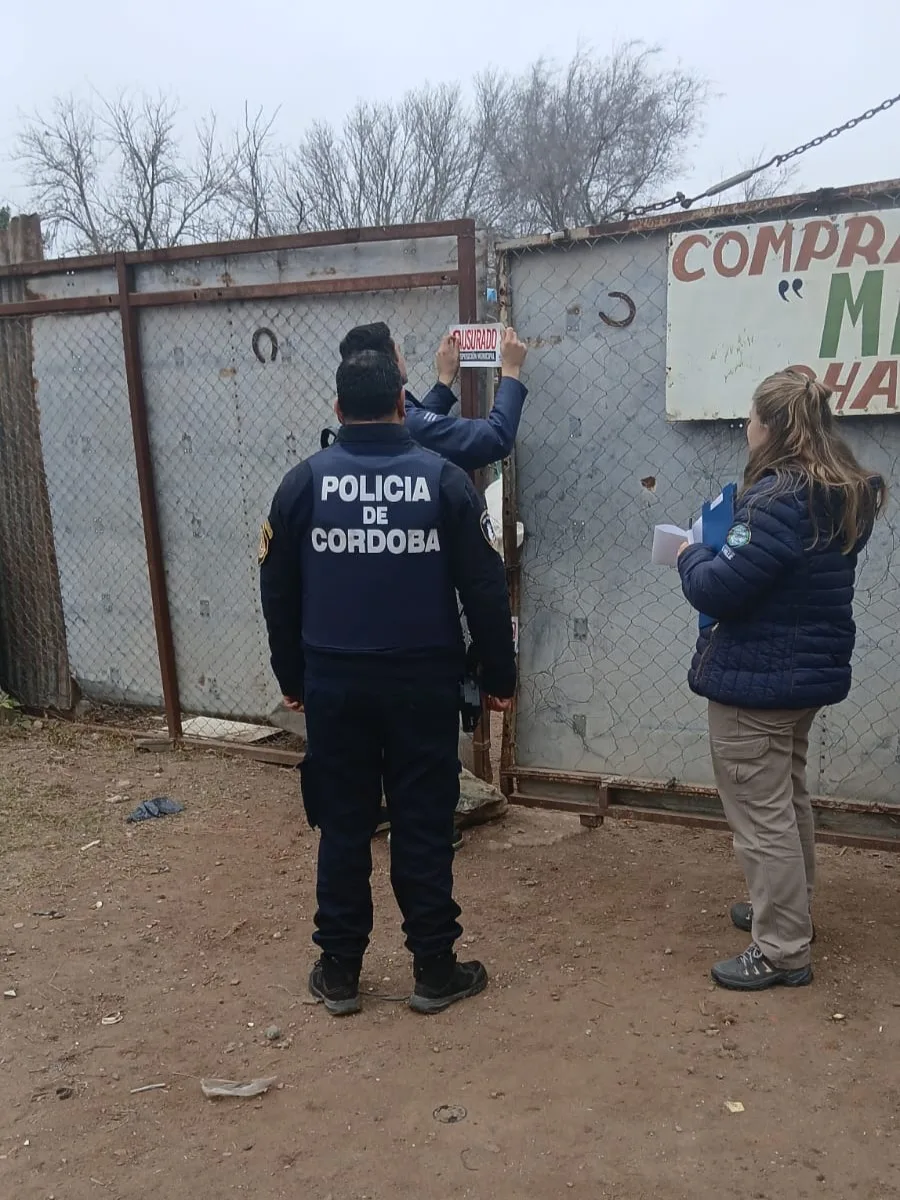 Clausuran tres chacharitas por falta de inscripción en Córdoba