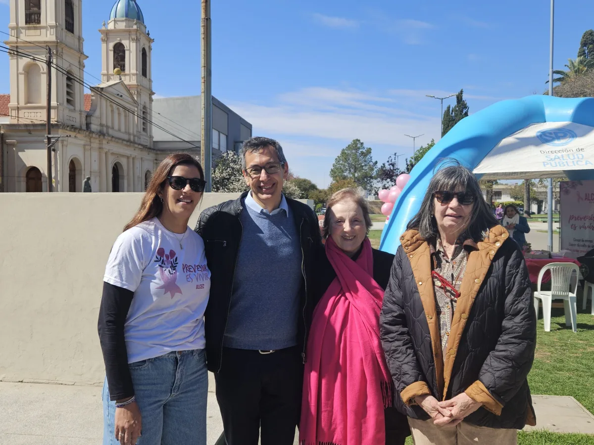 Concientización sobre cáncer de mama en la municipalidad