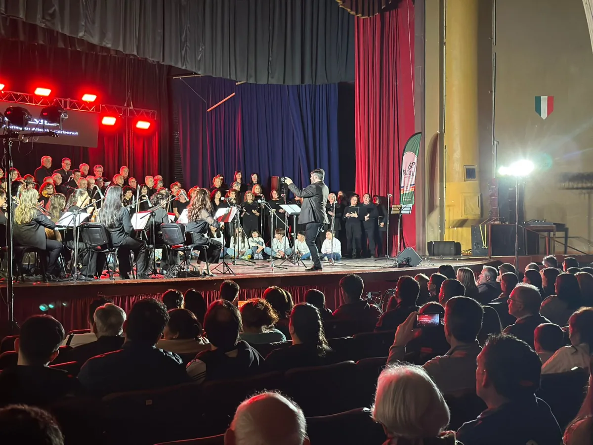 Concierto coral reunió a músicos en el Teatro Coliseo
