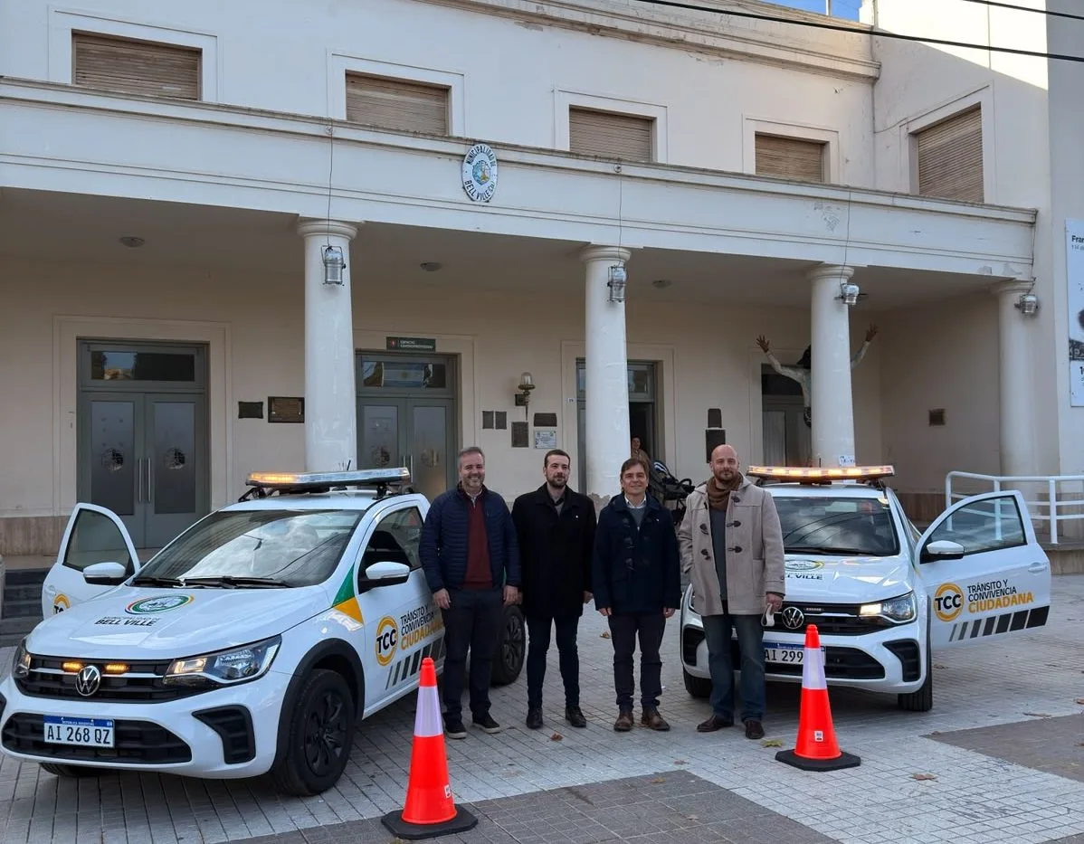 El municipio incorporó dos camionetas para mejorar servicios de tránsito