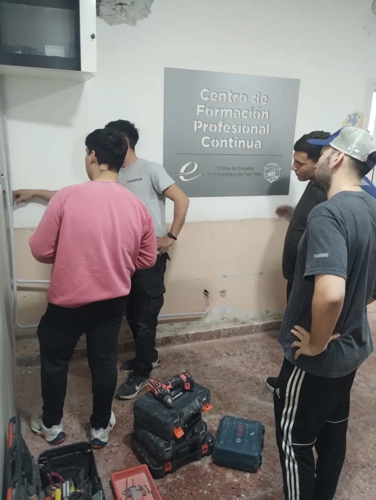 Finalizó curso de construcción en seco con prácticas para los alumnos