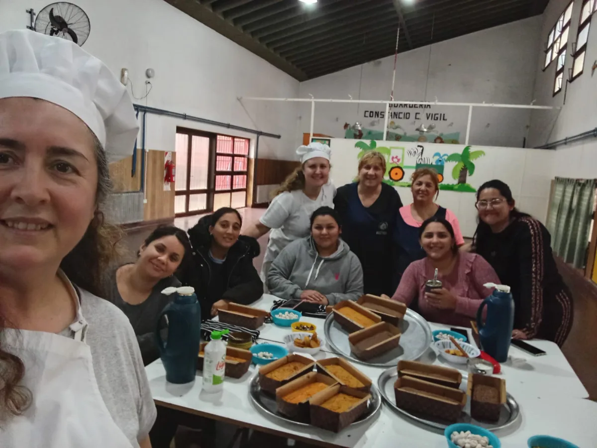 Finalizó el taller de pan en la guardería municipal de Rosario
